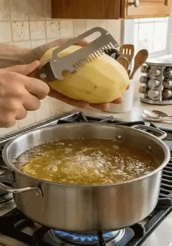 🔥Buy one, get one free—buy more, get more—wooden-handled julienne peeler!🔥